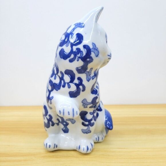 Blue and White Ceramic Cat Figurine - Picture 5 of 11